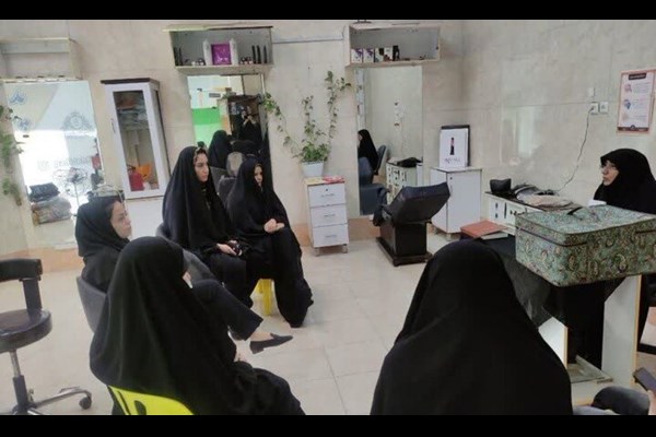 اجرای طرح فرهنگی سفیران زیبایی در آرایشگاه‌های زنانه