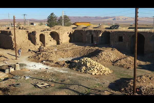 مرمت کاروانسرای طرلاب قم در حال انجام است