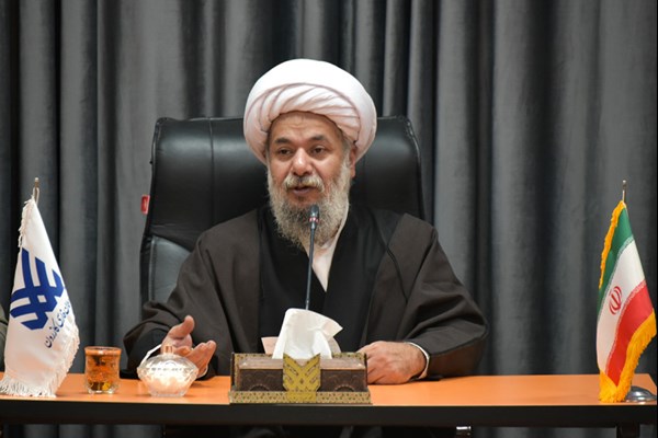 بنای انقلاب اسلامی بر عزت خواهی، عدالت طلبی و حق گویی است