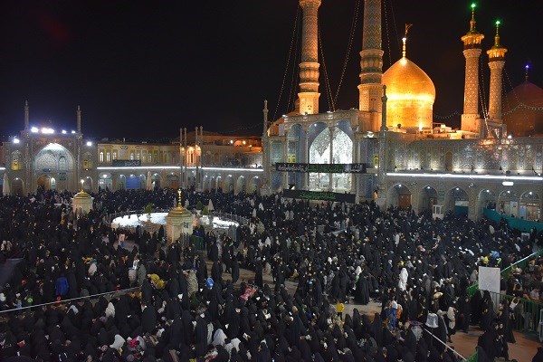 حضور کودکان و نوجوانان در مراسم احیای شب قدر