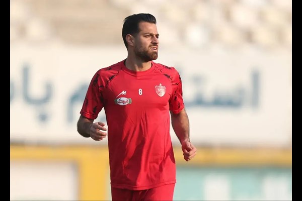 شماره ۸ پرسپولیس بازگشت