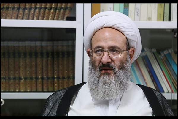 حضرت زهرا(س) بهترین الگو در دفاع از ولایت و انقلاب است