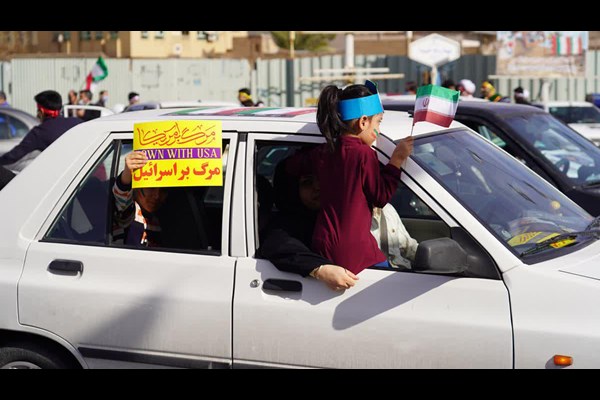 حضور تاریخی مردم انقلابی قم در فجر ۹۹ 