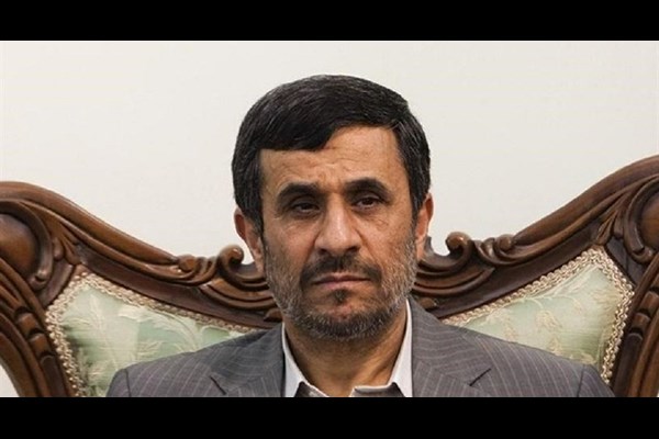 سفر شبانه احمدی‌نژاد به قم