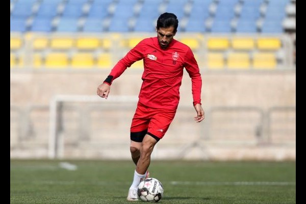 وحید امیری مقابل پرسپولیس قرار می‌گیرد