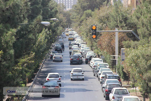 سرگردانی مردم قم برای پارک خودرو در هسته مرکزی شهر