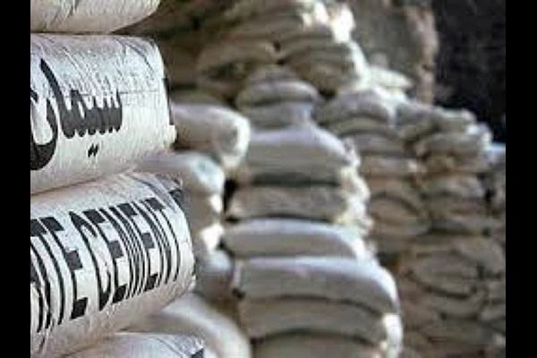  افزایش صادرات سیمان، بازار داخلی را دچار مشکل کرده است/ مافیای اقلام ضروری و دلالان؛ همیشه چندگام جلوتر از مسئولان!