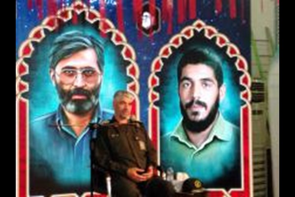 شهید چمران با حضور جهادگونه برای دفاع از انقلاب پرچمداری می کرد