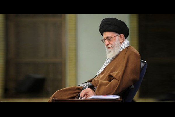 موافقت رهبر انقلاب با تداوم فعالیت دادگاه‌های انقلاب برای رسیدگی به پرونده مفسدان اقتصادی