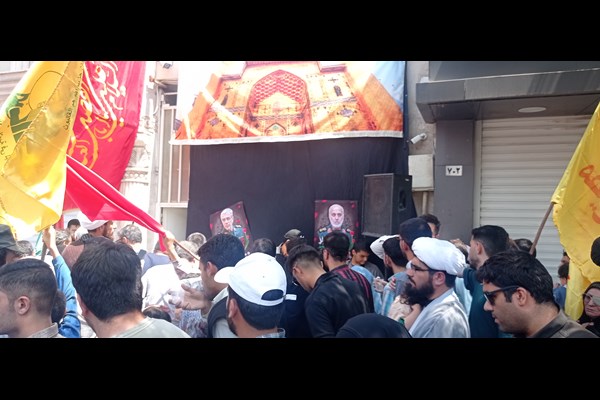 مردم قم کفن‌پوش شدند 
