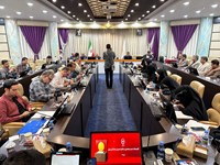  رونمایی از تمبر یادبود ۹۷ سالگی بانک ملی 