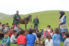 اعزام تیمی از بسیج هنرمندان به مناطق سیل زده لرستان