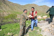 اعزام تیمی از بسیج هنرمندان به مناطق سیل زده لرستان